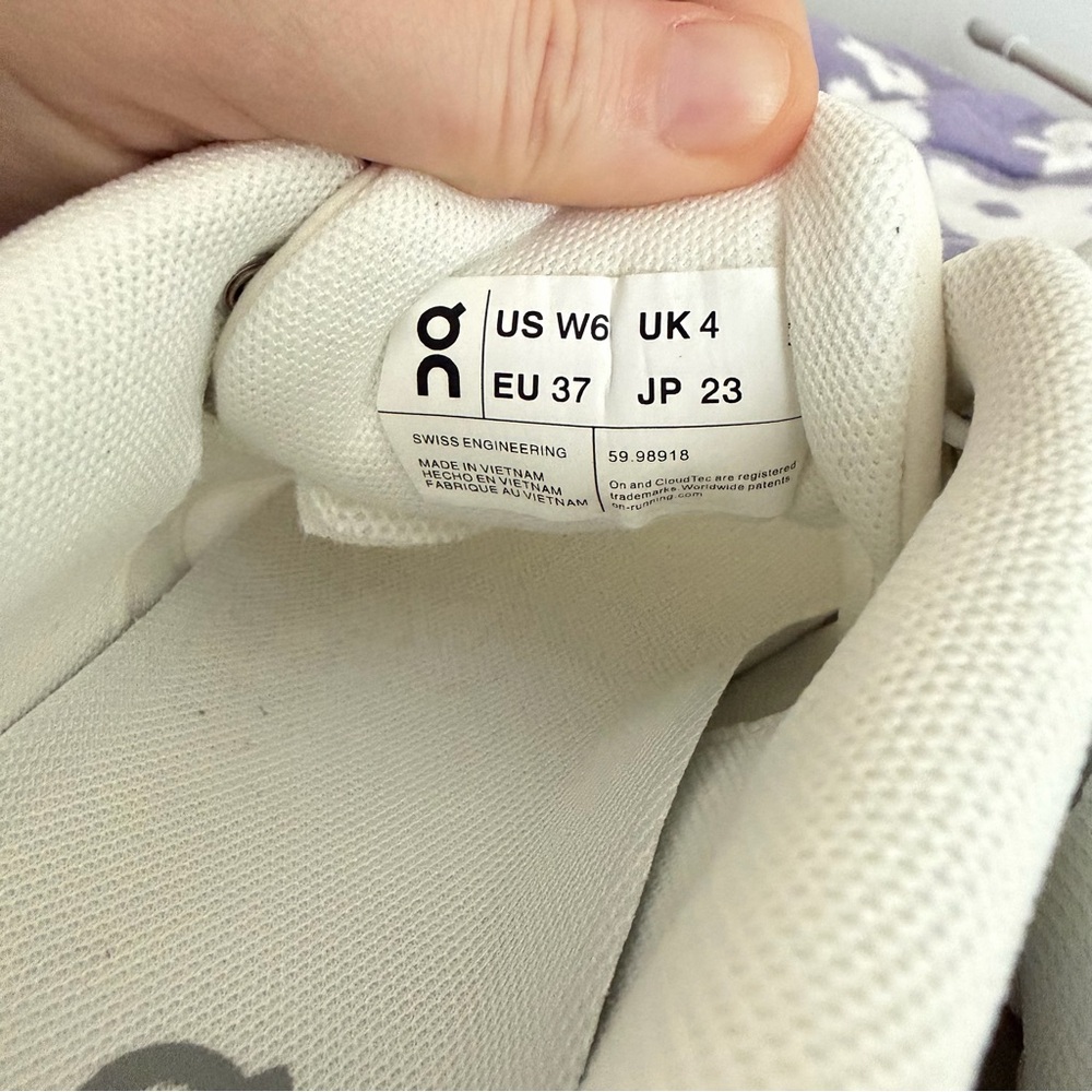 On Running White Cloud 5 Running Sneakers - Picture 5 of 8